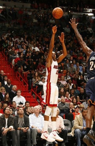 次壮丽的反 次壮丽的反